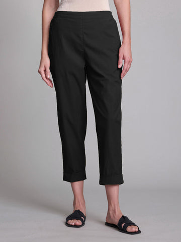 Elemente Clemente Slim Pant in an Organic Cotton Stretch in Black